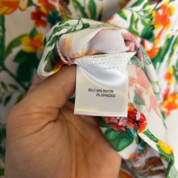 Jane + Delancey Novelty Print Button Down Blouse Floral Leopard Size M - Picture 10 of 12